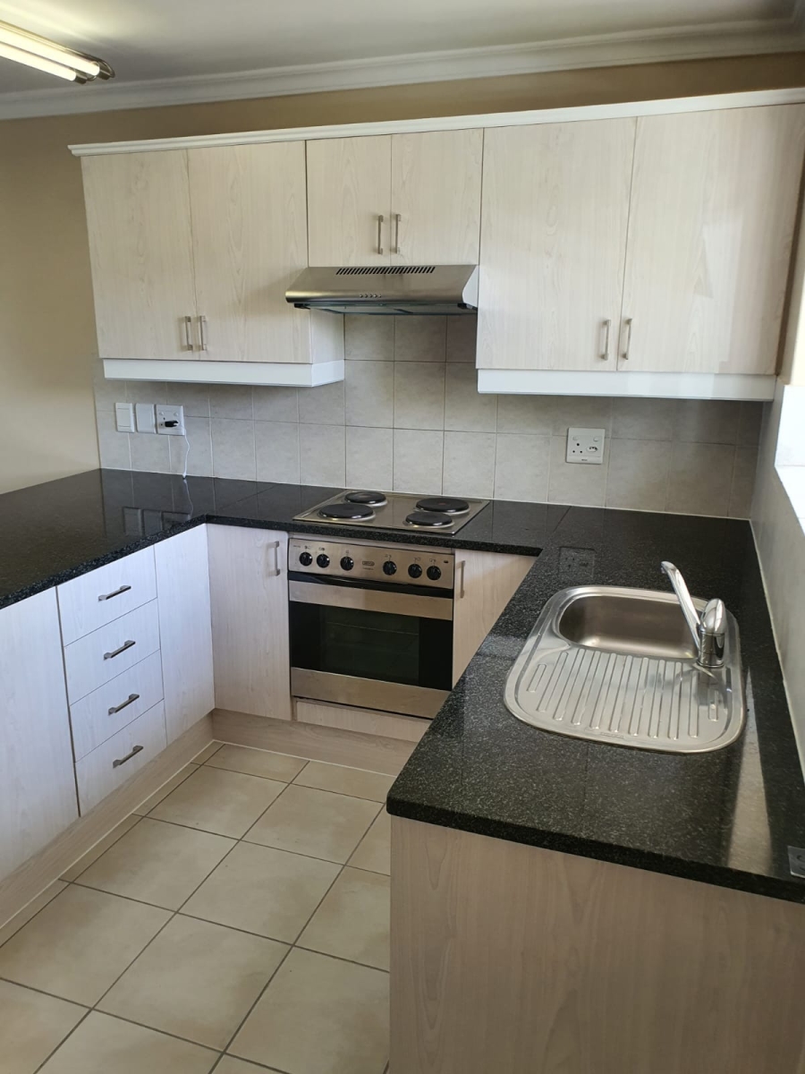 To Let 2 Bedroom Property for Rent in Heritage Park Western Cape